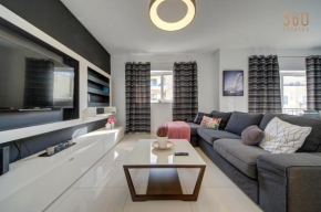 Homey & Modern 2BR home in an amazing location by 360 Estates